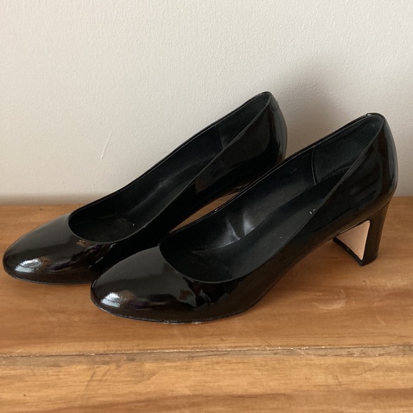 Black patent leather pump sz 9 EUC - Picture 8 of 12